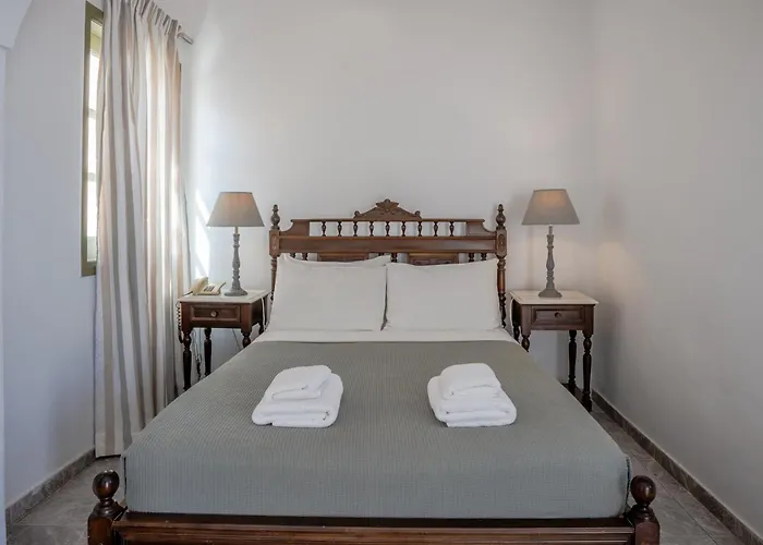 Aldea Hotel Karterados (Santorini)