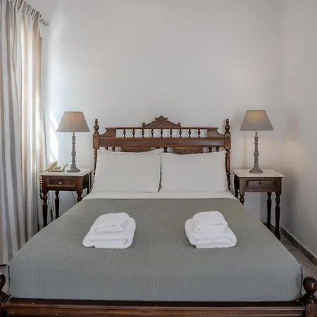 Aldea Hotel Karterados (Santorini)